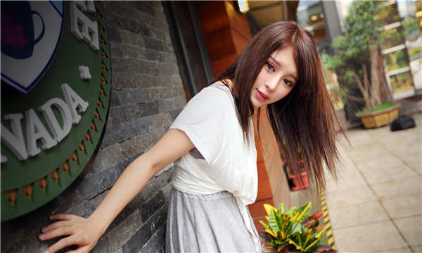 玉州想找一个女性生孩子给报酬-｛找个女人生孩子多少钱｝